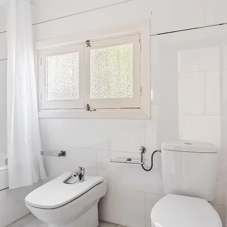 Exclusive Villa, Wonderful Garden, Private Heated Pool Villa *