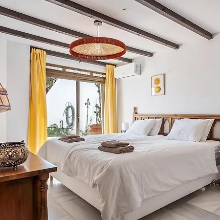 Exclusive Villa, Wonderful Garden, Private Heated Pool Villa La Herradura (Granada)