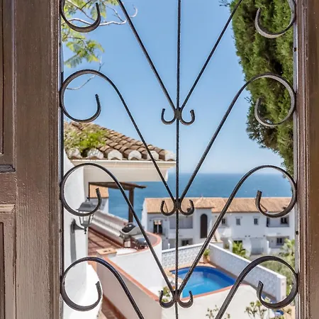 Exclusive Villa, Wonderful Garden, Private Heated Pool
