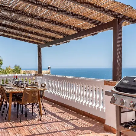Exclusive Villa, Wonderful Garden, Private Heated Pool Villa La Herradura (Granada)