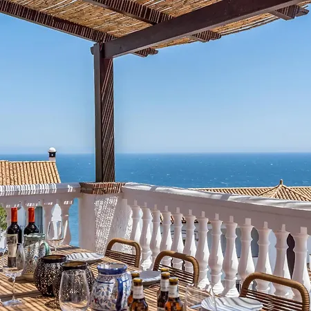 Exclusive Villa, Wonderful Garden, Private Heated Pool La Herradura (Granada)